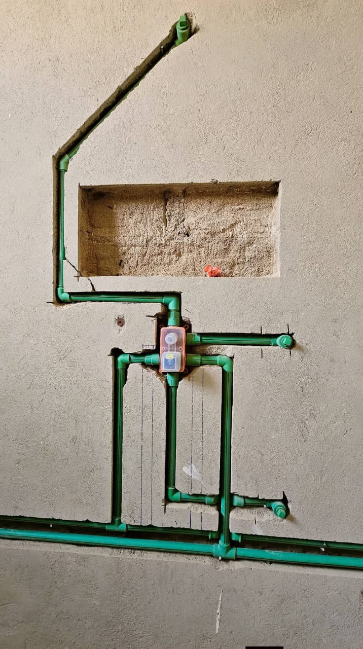 Borehole drilling flow